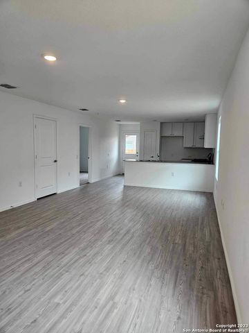 10018 ANA HTS, San Antonio, TX 78224