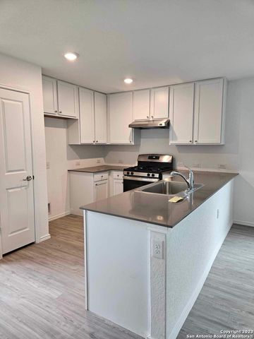 10018 ANA HTS, San Antonio, TX 78224