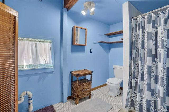 14463 Seymour Road, Linden, MI 48451