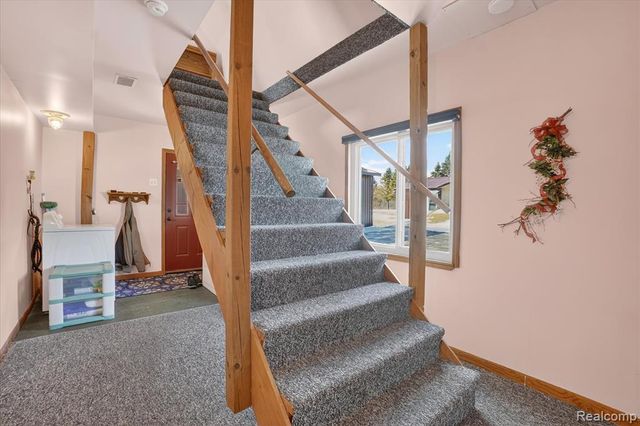 14463 Seymour Road, Linden, MI 48451