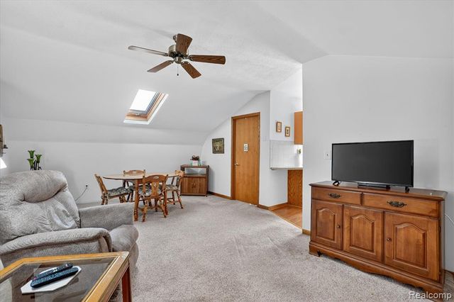 14463 Seymour Road, Linden, MI 48451