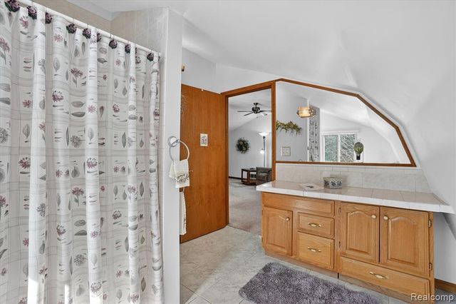 14463 Seymour Road, Linden, MI 48451