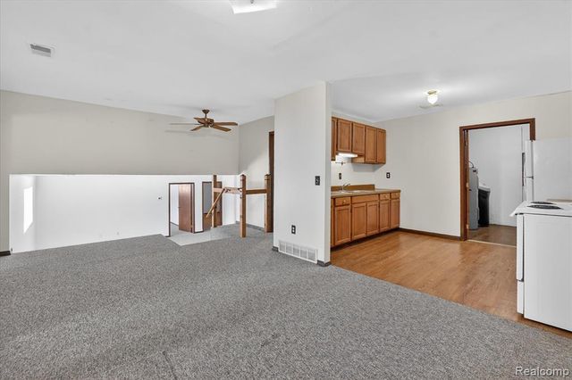 14463 Seymour Road, Linden, MI 48451