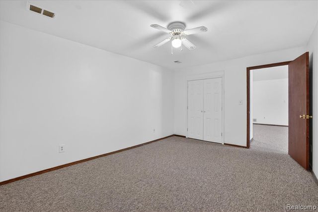 14463 Seymour Road, Linden, MI 48451