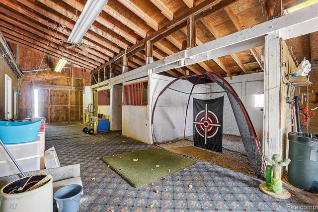 14463 Seymour Road, Linden, MI 48451