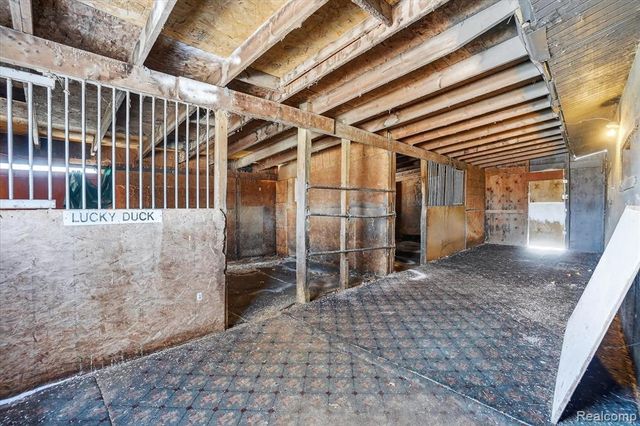 14463 Seymour Road, Linden, MI 48451