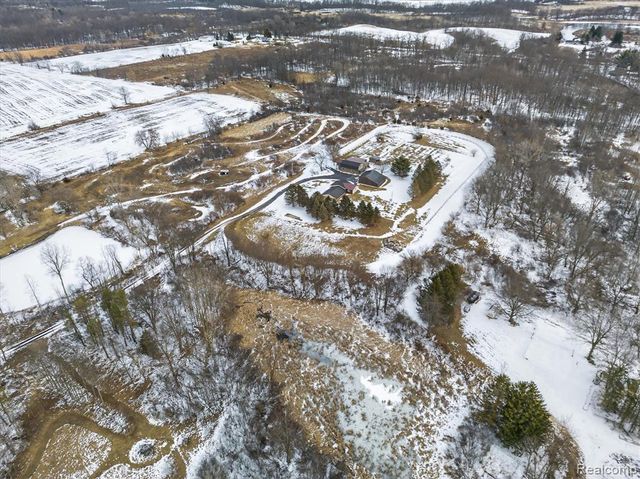 14463 Seymour Road, Linden, MI 48451