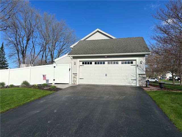 120 Donna Road, Gates, NY 14606