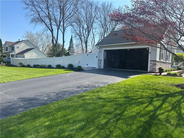 120 Donna Road, Gates, NY 14606