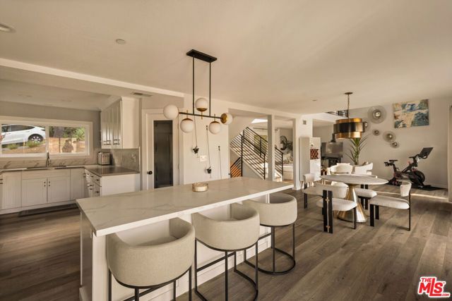 1664 Gladys Drive, Glendale, CA 91206
