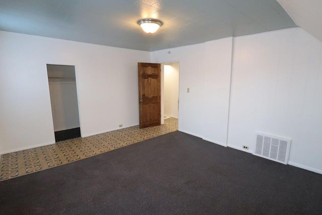 417 7th Ave E, Ashland, WI 54806