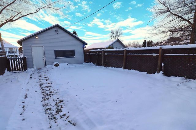 417 7th Ave E, Ashland, WI 54806