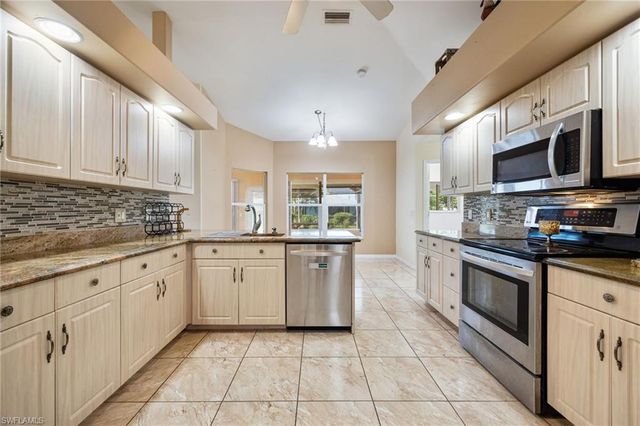 1132 SE 32nd TER, Cape Coral, FL 33904