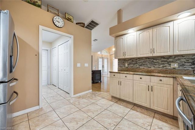 1132 SE 32nd TER, Cape Coral, FL 33904
