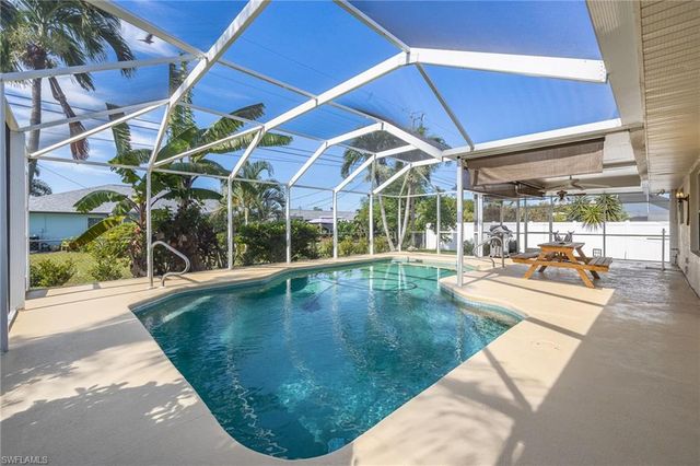 1132 SE 32nd TER, Cape Coral, FL 33904