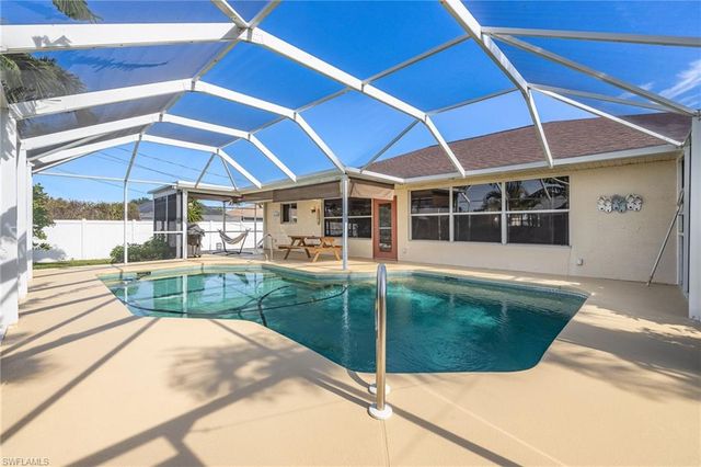 1132 SE 32nd TER, Cape Coral, FL 33904