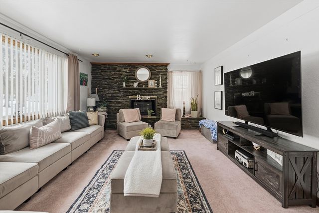 30 Nashua St, New Bedford, MA 02740