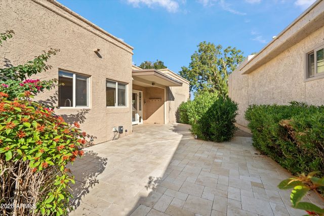 210 W CANTERBURY Lane, Phoenix, AZ 85023