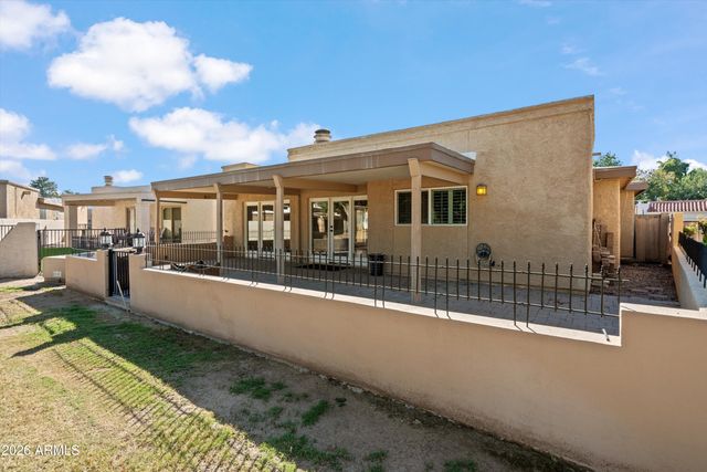 210 W CANTERBURY Lane, Phoenix, AZ 85023