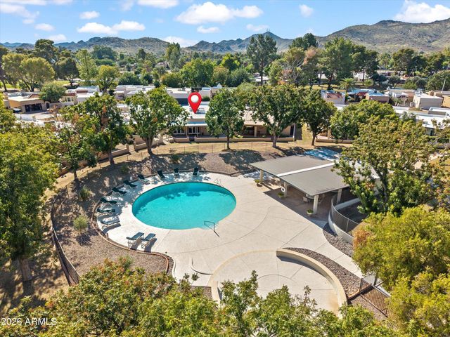 210 W CANTERBURY Lane, Phoenix, AZ 85023