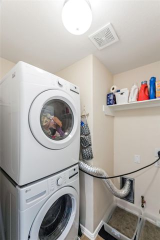 512 Forest Village Circle, La Marque, TX 77568