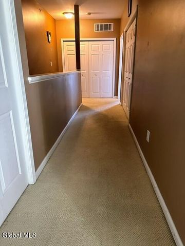 605 Worthington Terrace, North Greenbush, NY 12198