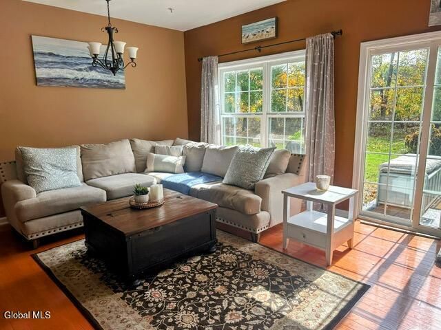 605 Worthington Terrace, North Greenbush, NY 12198