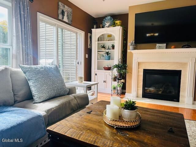 605 Worthington Terrace, North Greenbush, NY 12198