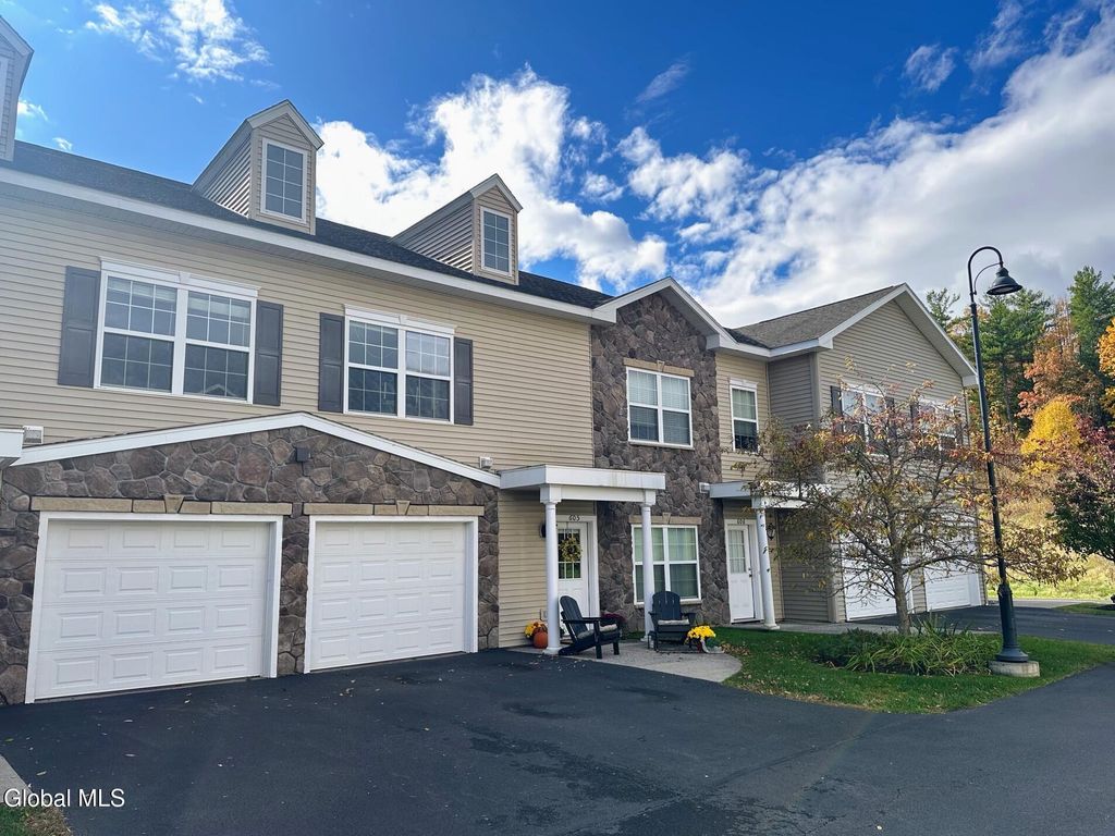 605 Worthington Terrace, North Greenbush, NY 12198