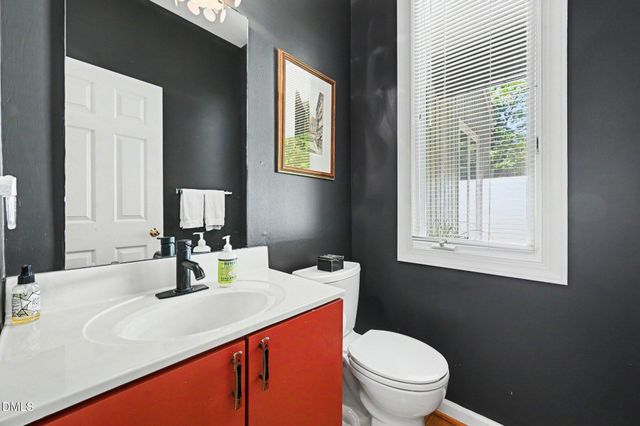 9 Tottenham Lane, Chapel Hill, NC 27517