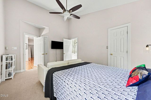 9 Tottenham Lane, Chapel Hill, NC 27517
