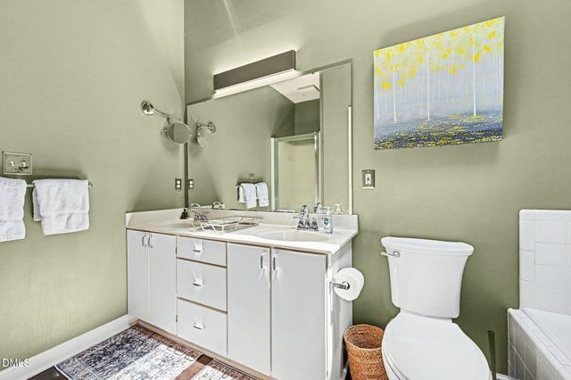 9 Tottenham Lane, Chapel Hill, NC 27517