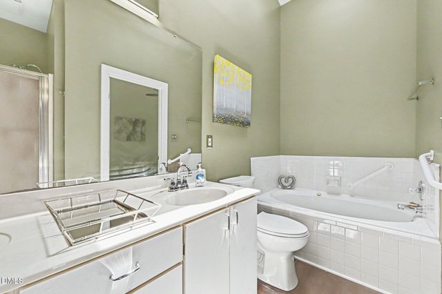 9 Tottenham Lane, Chapel Hill, NC 27517