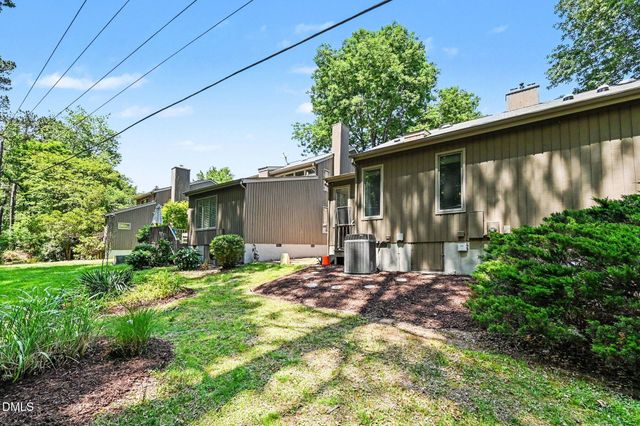 9 Tottenham Lane, Chapel Hill, NC 27517