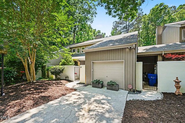 9 Tottenham Lane, Chapel Hill, NC 27517