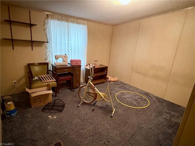 415 Hughes Grove Church Road, Thomasville, NC 27360