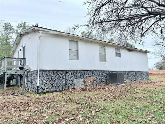 415 Hughes Grove Church Road, Thomasville, NC 27360