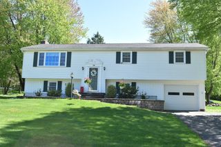 28 Columbine Road, Tolland, CT 06084