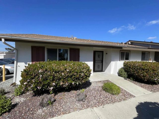 3660 Vista Campana North 16, Oceanside, CA 92057