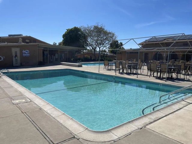 3660 Vista Campana North 16, Oceanside, CA 92057