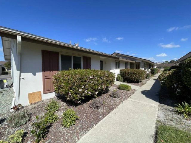 3660 Vista Campana North 16, Oceanside, CA 92057