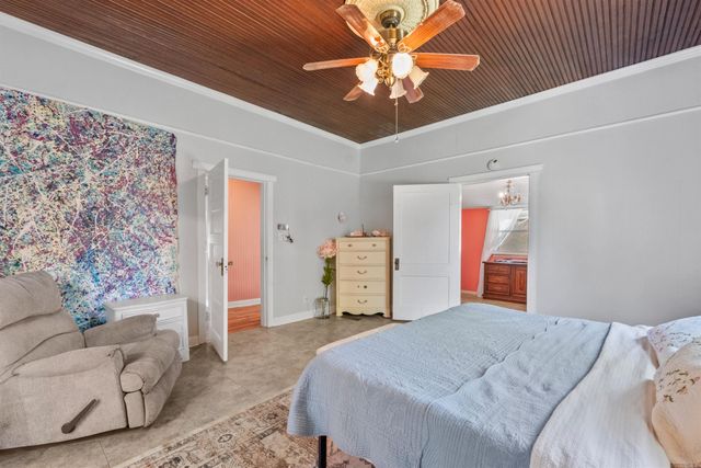 104 Court Square Road, El Paso, AR 72045