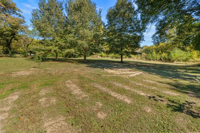 104 Court Square Road, El Paso, AR 72045