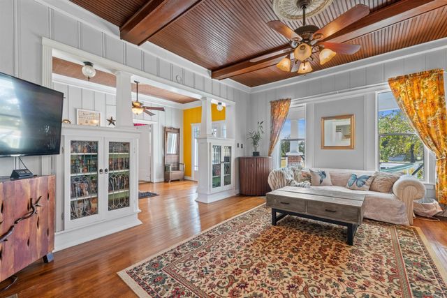 104 Court Square Road, El Paso, AR 72045