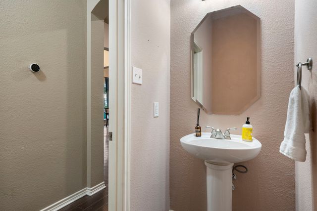 3711 Windsor Parkway, Corinth, TX 76210