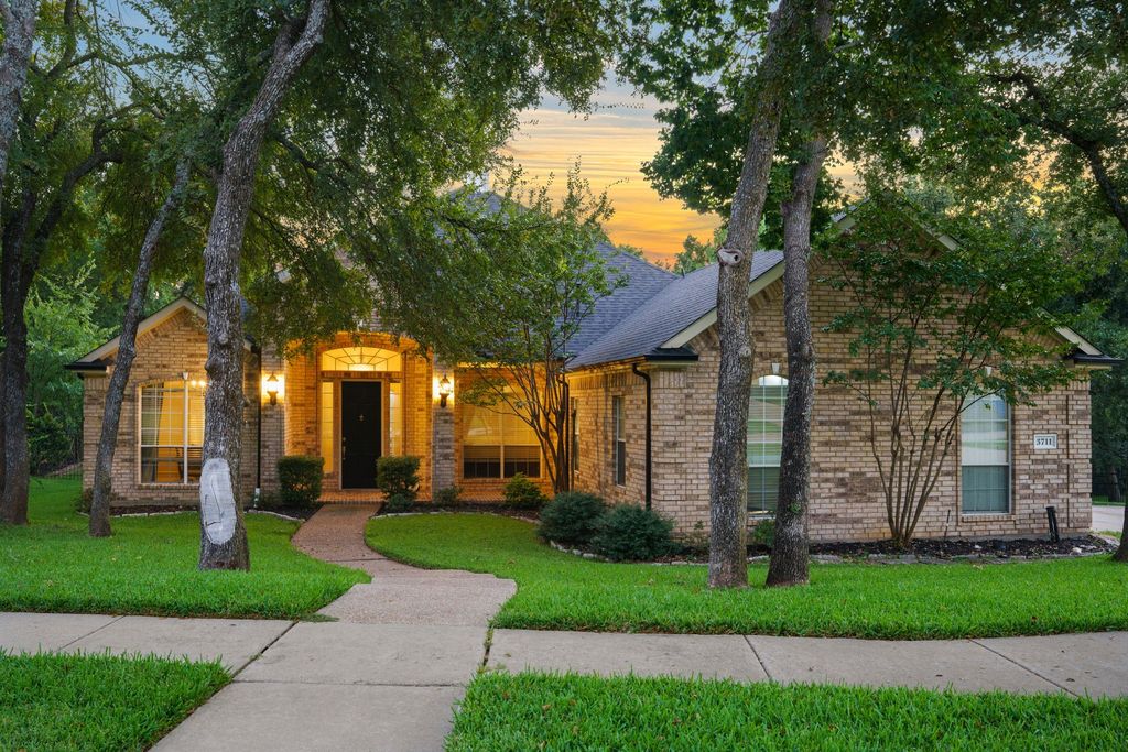 3711 Windsor Parkway, Corinth, TX 76210