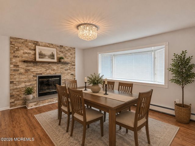 27 3rd Avenue, Toms River, NJ 08757