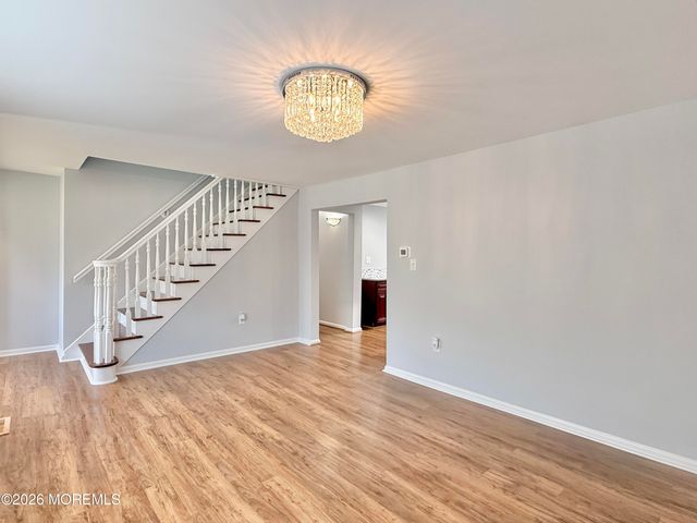 27 3rd Avenue, Toms River, NJ 08757