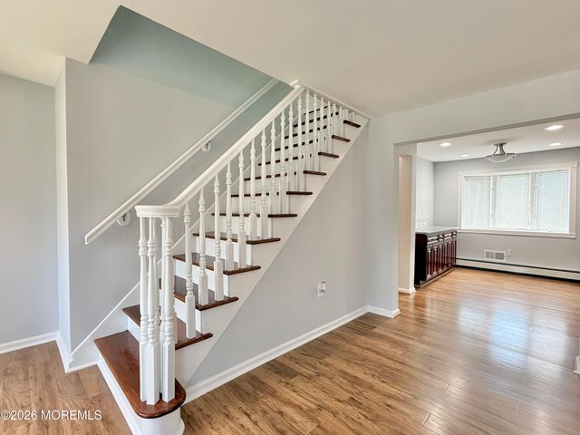 27 3rd Avenue, Toms River, NJ 08757