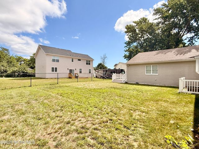 27 3rd Avenue, Toms River, NJ 08757